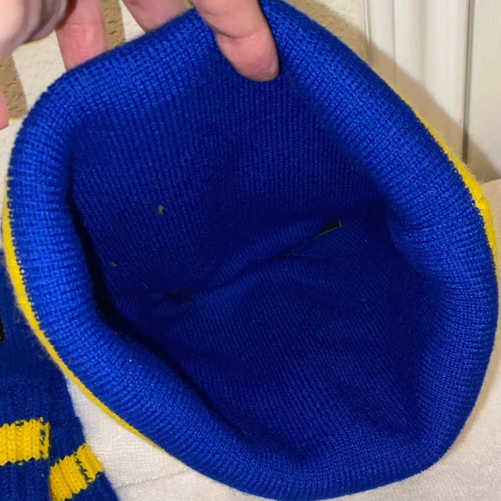 DC Comics Boys Batman Winter Beanie Hat & Mittens Gloves Set Blue Yellow OS